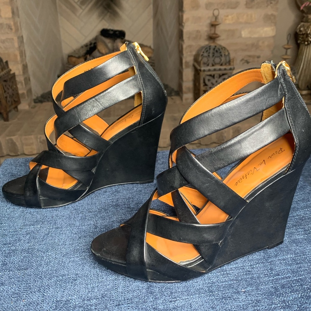 Pour la Victoire Tarissa Black Strappy Wedge